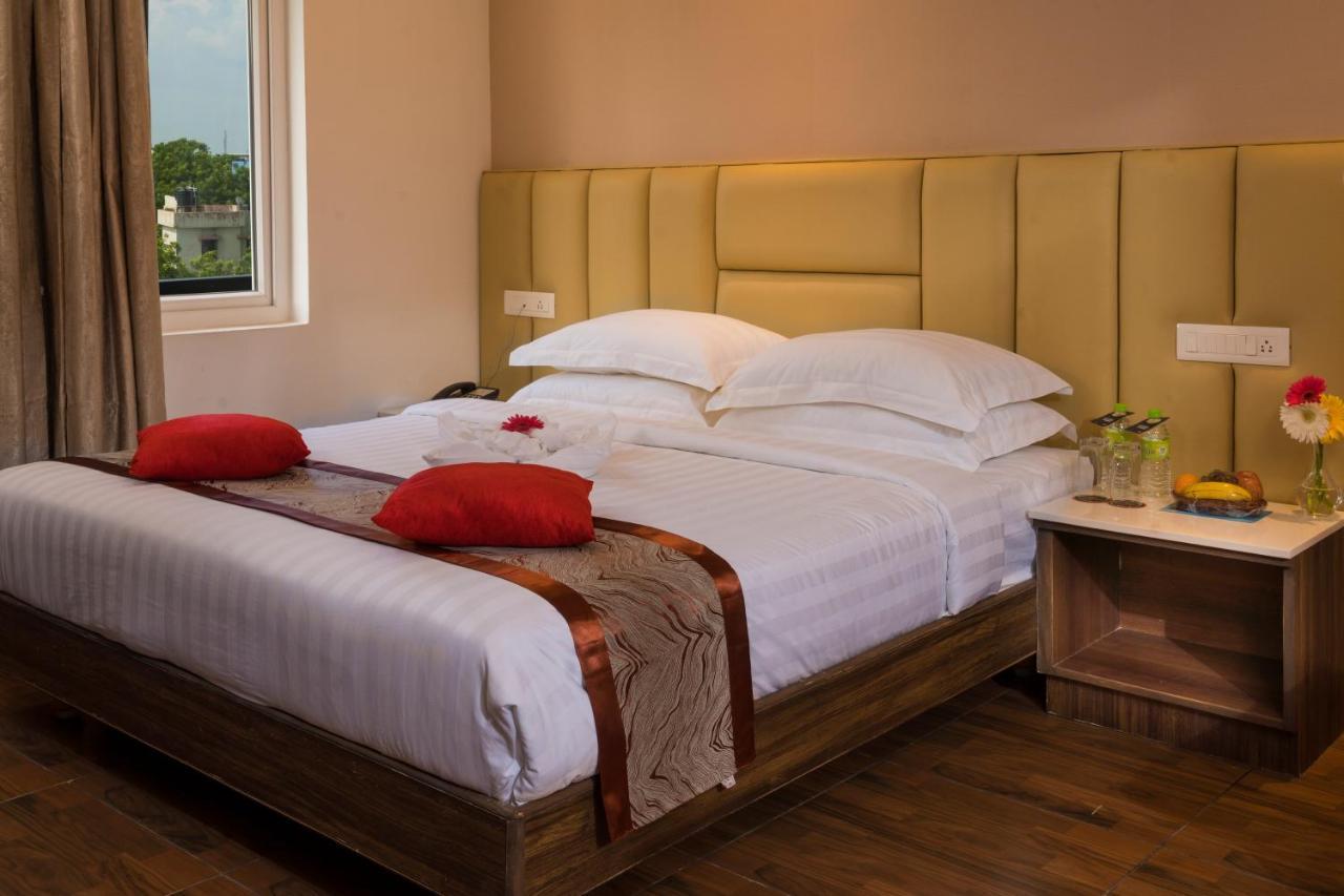 CR Grande by Wyt Hotels Madurai Eksteriør billede