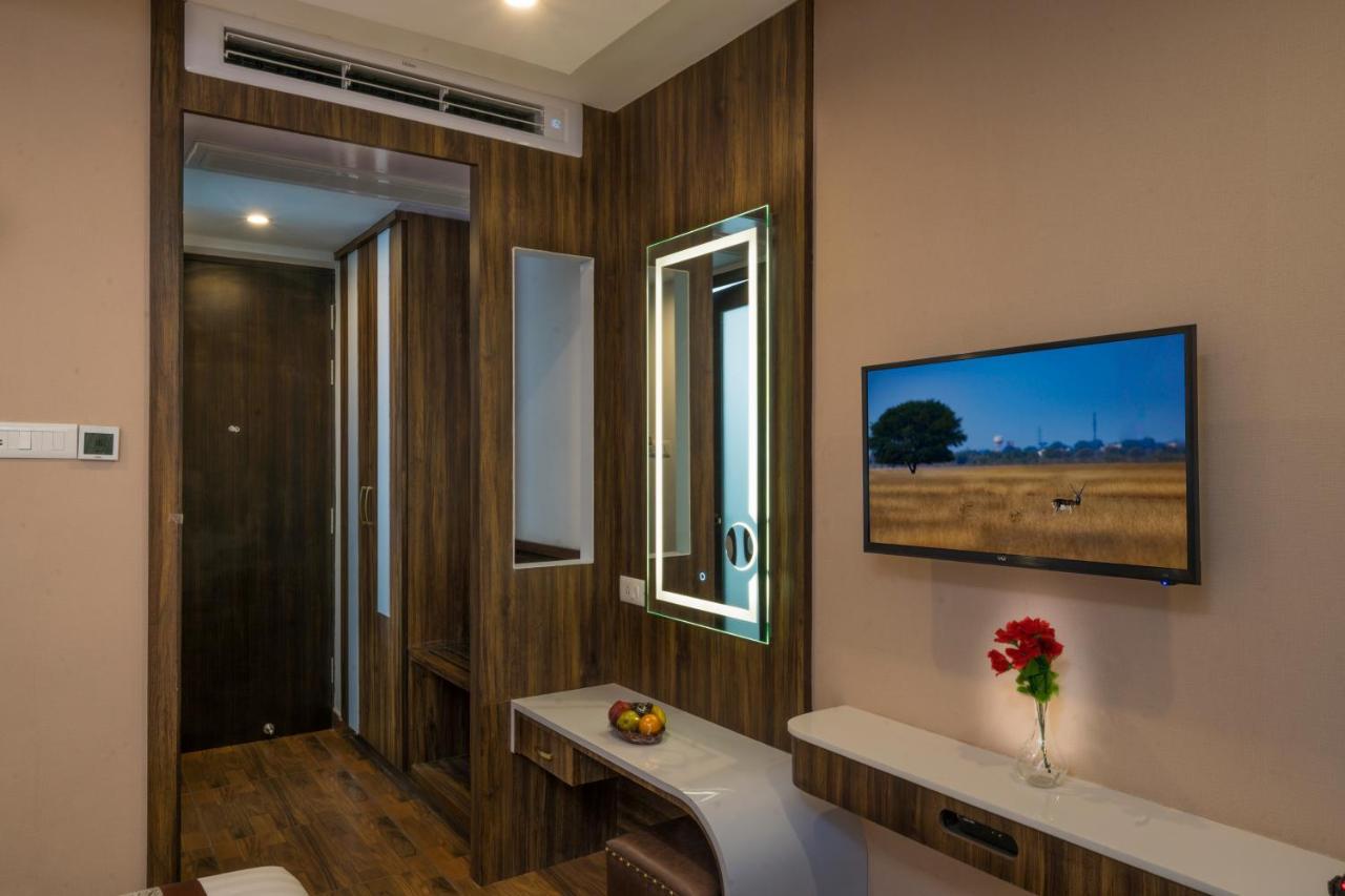 CR Grande by Wyt Hotels Madurai Eksteriør billede