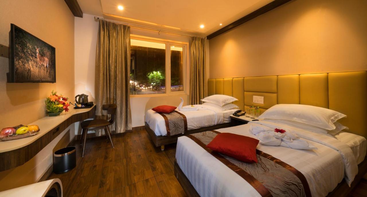 CR Grande by Wyt Hotels Madurai Eksteriør billede
